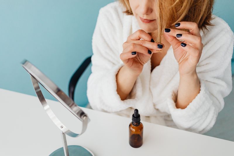 Rosemary oil for alopecia hair thinning treatment woman